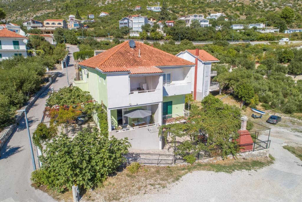 Budova, v ktorej sa apartmán nachádza