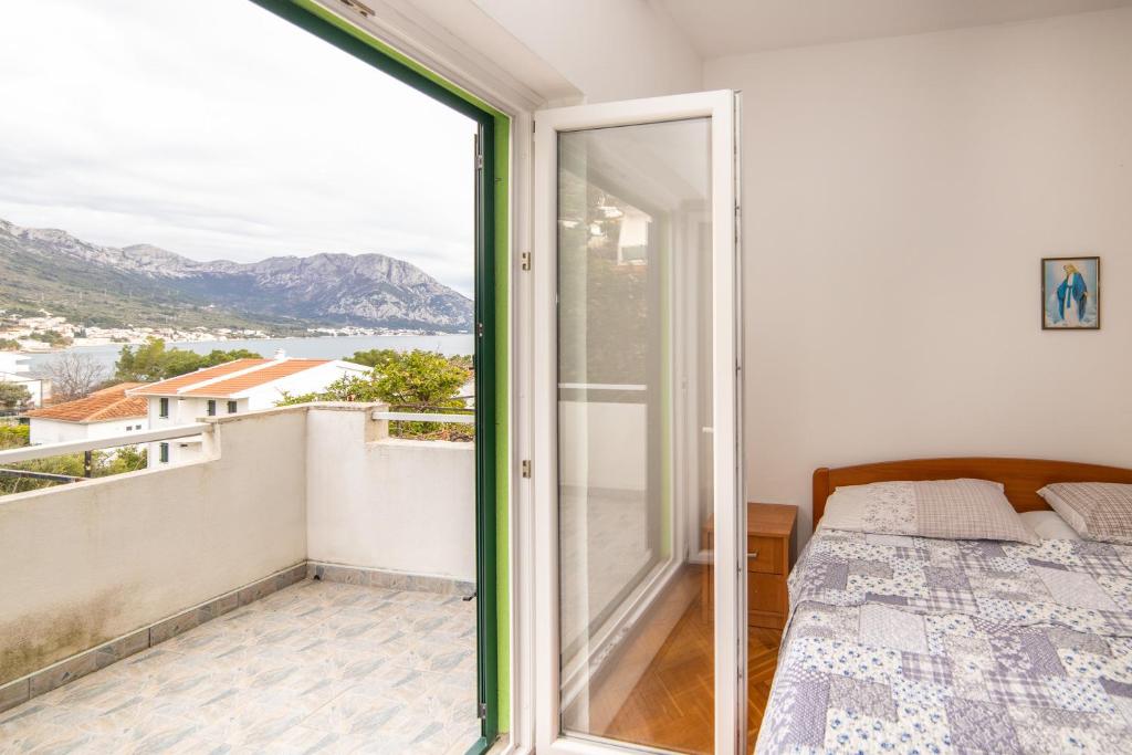 Výhľad na hory alebo výhľad na hory priamo z apartmánu