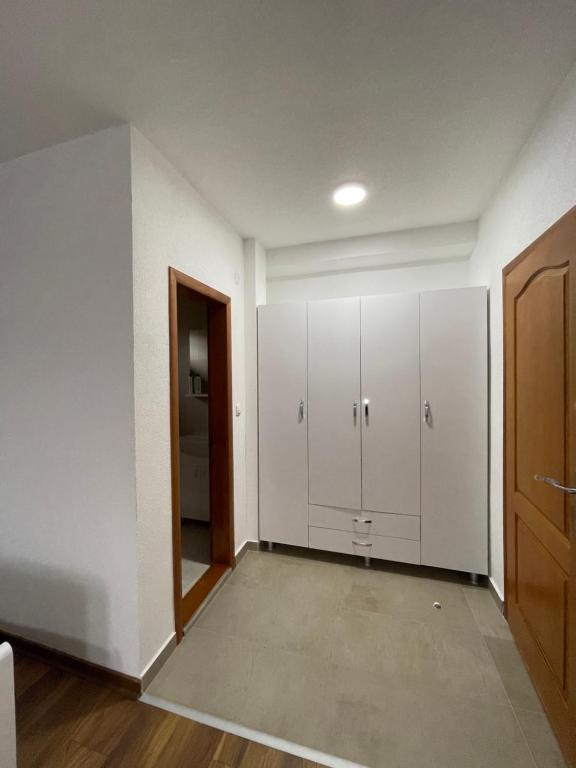 Rooms5E - Habitación Triple Confort
