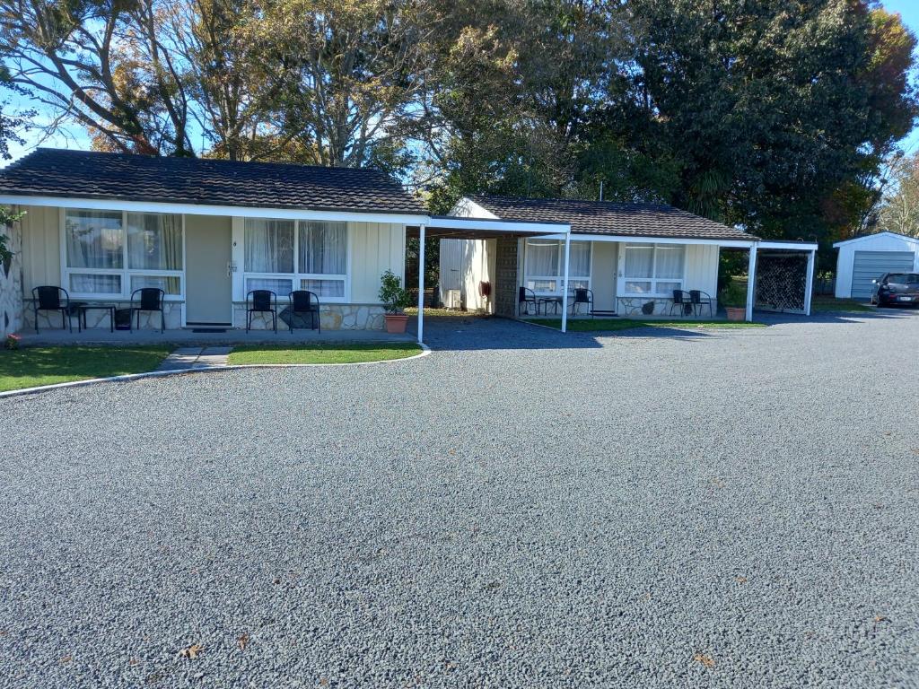 Tower Road Motel - Resim 9