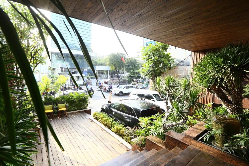 Suite Gia Đình + Trà Chiều Trên Sân Thượng