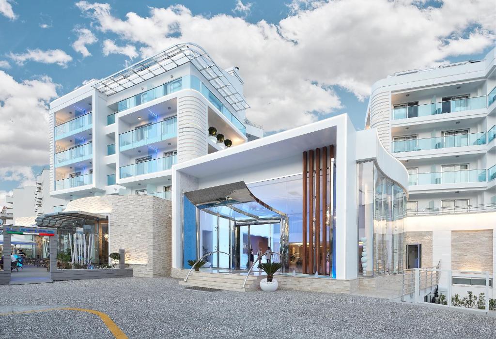 a rendering of a large white apartment building at Blue Bay Platinum in Marmaris