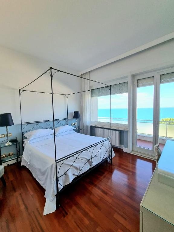 Grand Hotel Passetto - Double Room With Sea View (Single Use)