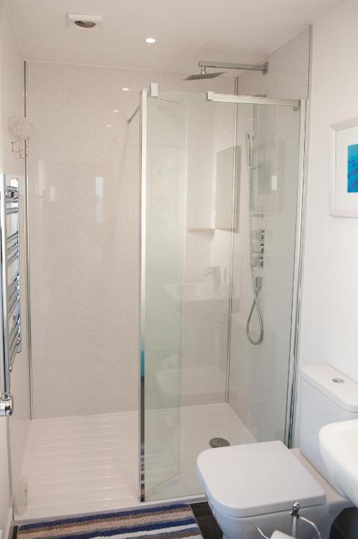 Koupelna v ubytování Croft 7 Geary Self Catering Studio with stunning sea views