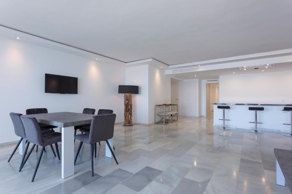 B51 Executive Flats Marbella - Resim 9