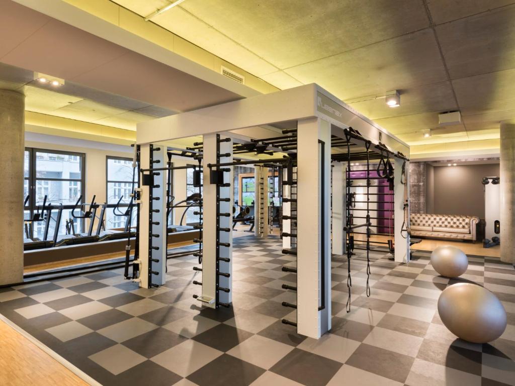 Fitness centrum a/nebo fitness zařízení v ubytování Aspria Berlin Ku'damm Sport & Spa