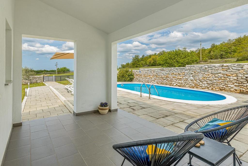 Bazén v ubytování Ferienhaus Prenc nebo v jeho okolí