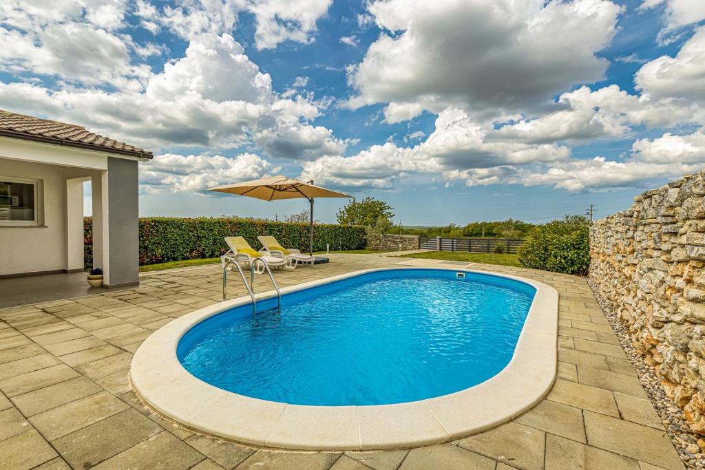 Bazén v ubytování Ferienhaus Prenc nebo v jeho okolí