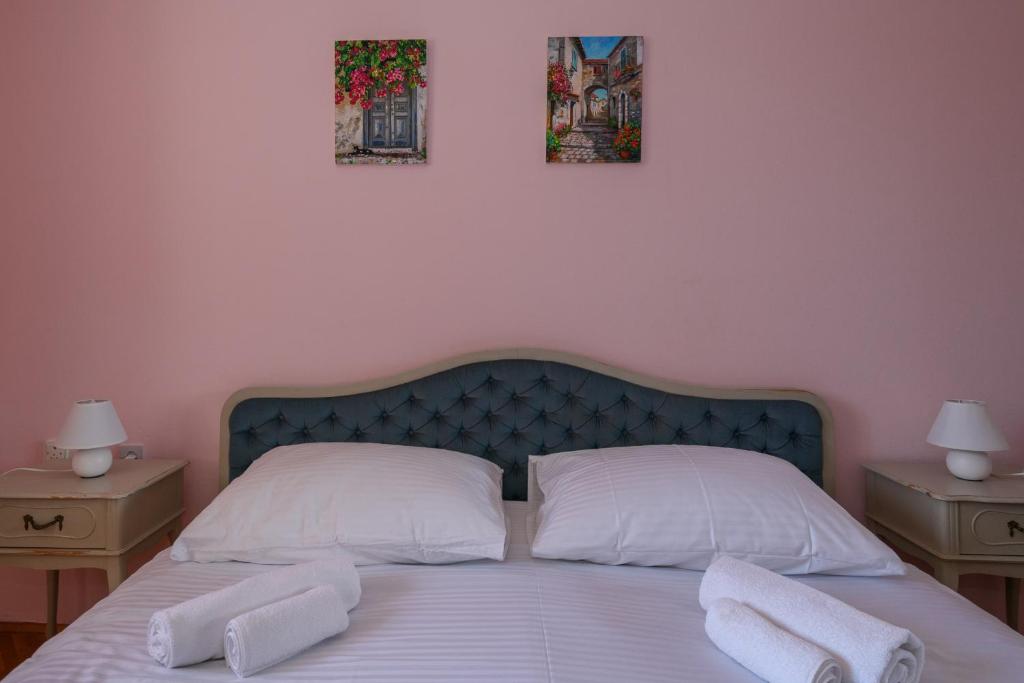 Postel nebo postele na pokoji v ubytování Apartment Rosehip