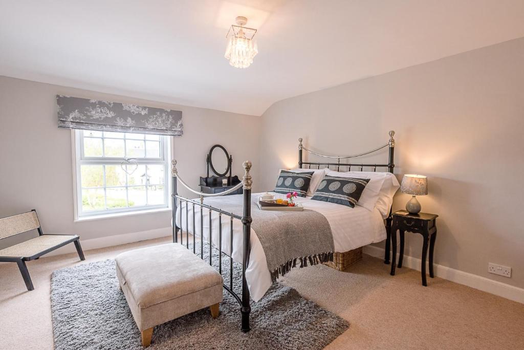 Coachman's Cottage, Wrentham 2