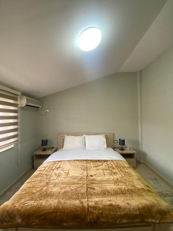 Postel nebo postele na pokoji v ubytování Cozy GuestHome Korce