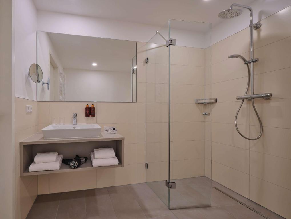 Dorint Parkhotel Frankfurt / Bad Vilbel - Comfort Room With Double Bed