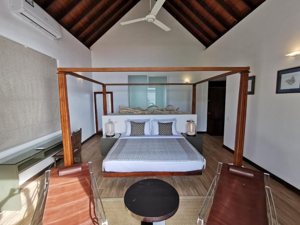 The Beach House by Reveal - 10