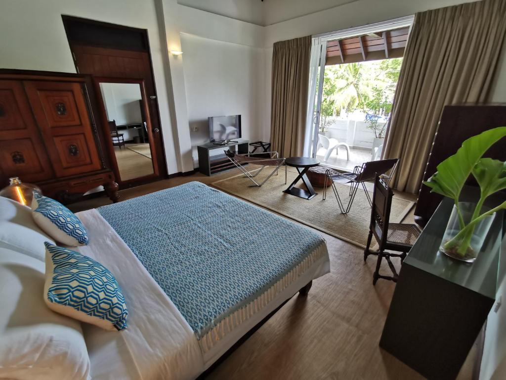 The Beach House by Reveal - 16