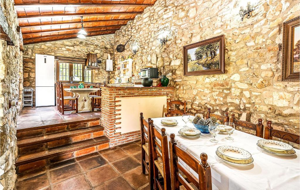 Stunning home in Villanueva del Trabuco with Outdoor swimming ...