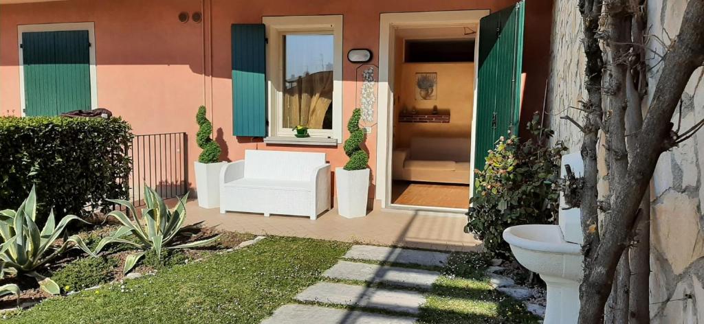 Holiday House Sole - Housity
