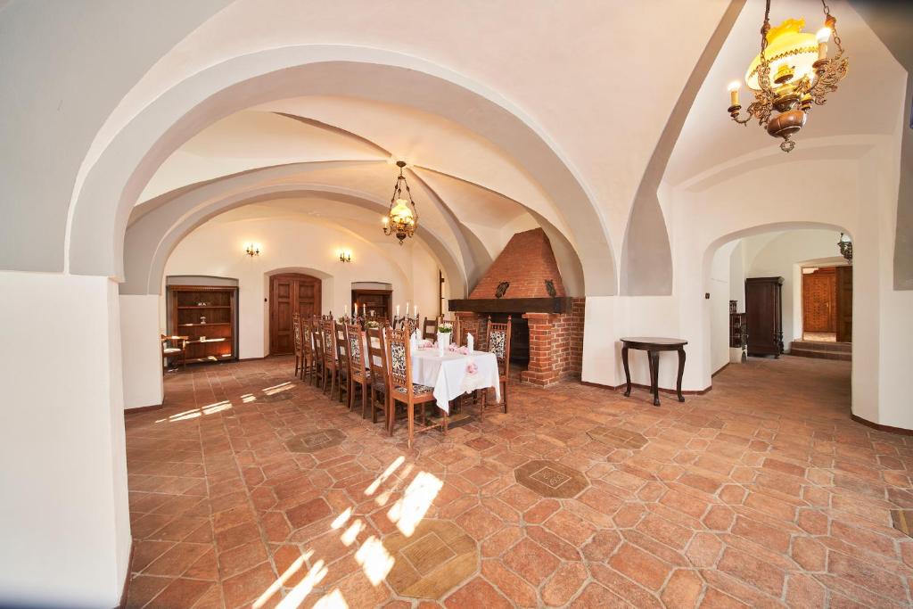 Restaurace v ubytování Penzion Zámek Lešany