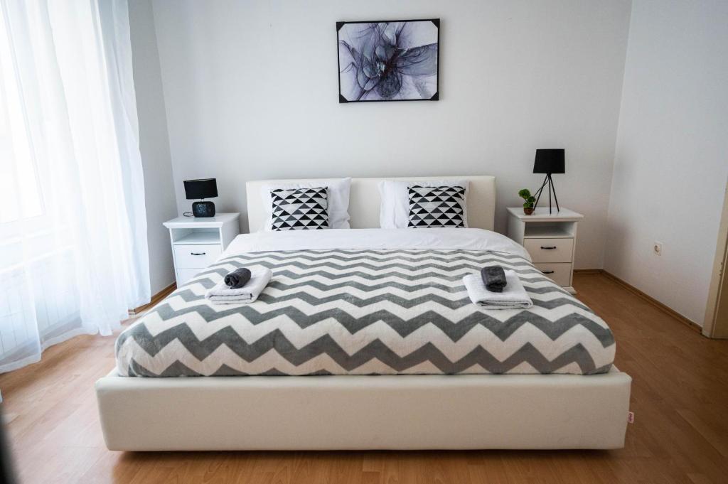 Bright and Modern 1BDR Apartment in the Center - Apartamento De Una Habitación