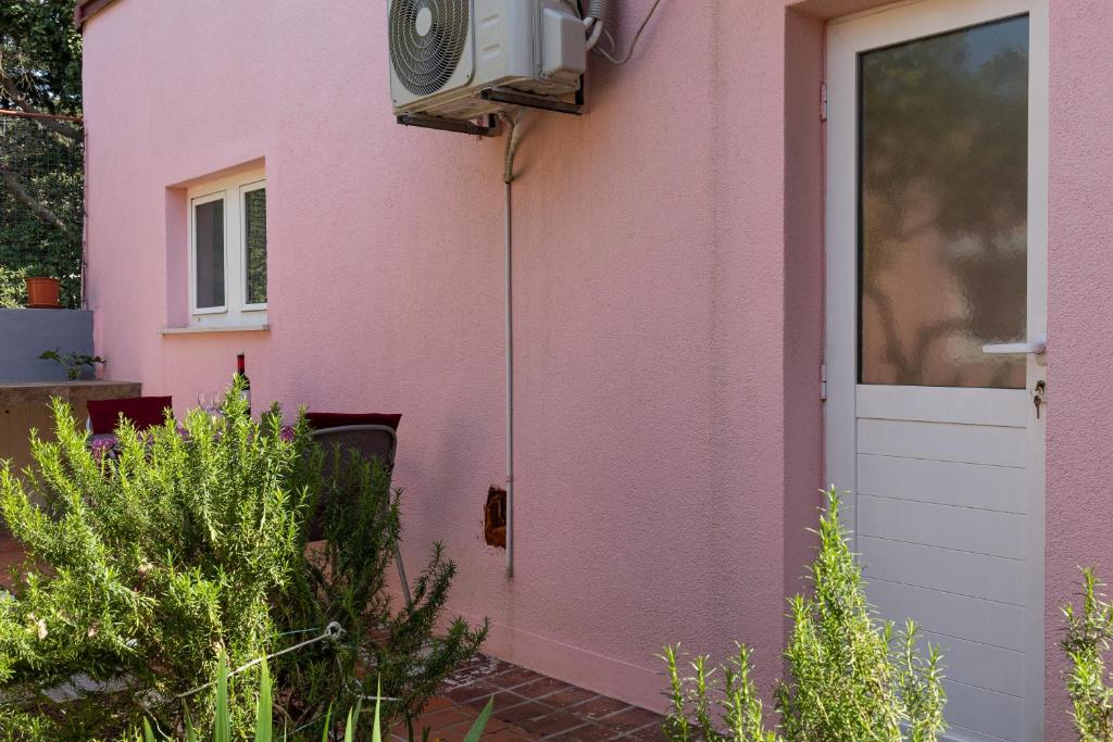 Budova, v ktorej sa apartmán nachádza