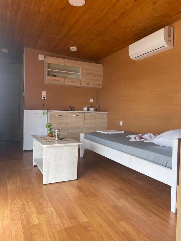 Kuchyň nebo kuchyňský kout v ubytování Elafonisi Rooms For Rent