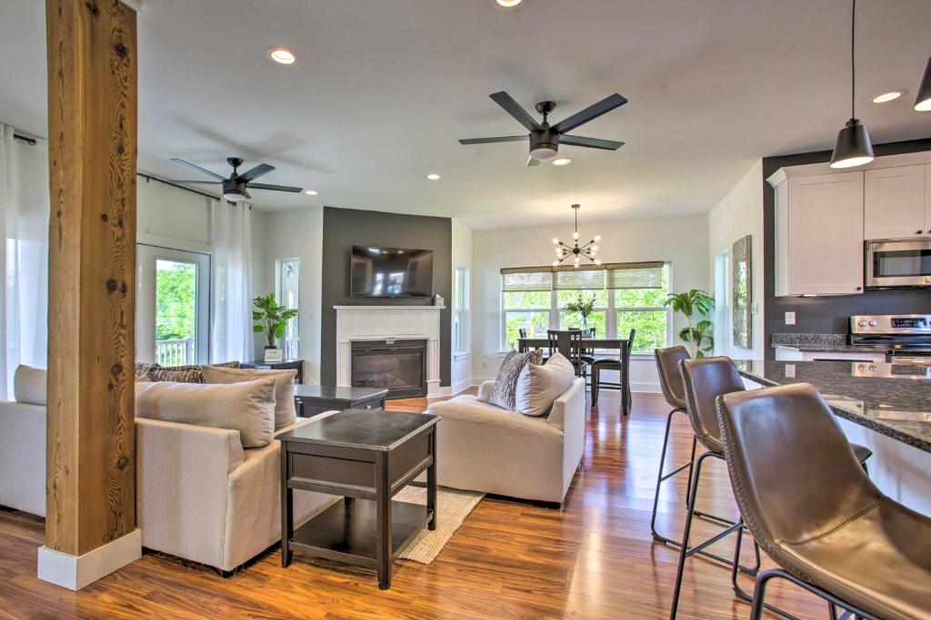 Waveland Abode with Patio, Walk to Beach! - Housity
