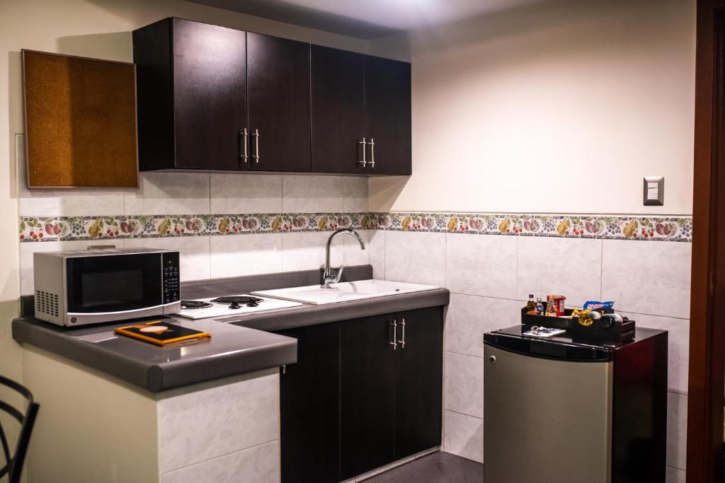 El Polo Hotel & Suites photo