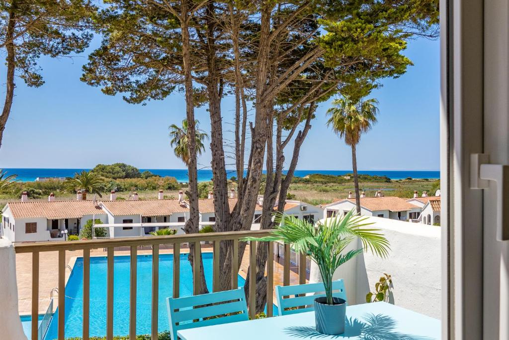 PRECIOSO APARTAMENTO REFORMADO CON VISTAS A PLAYA SON BOU ...