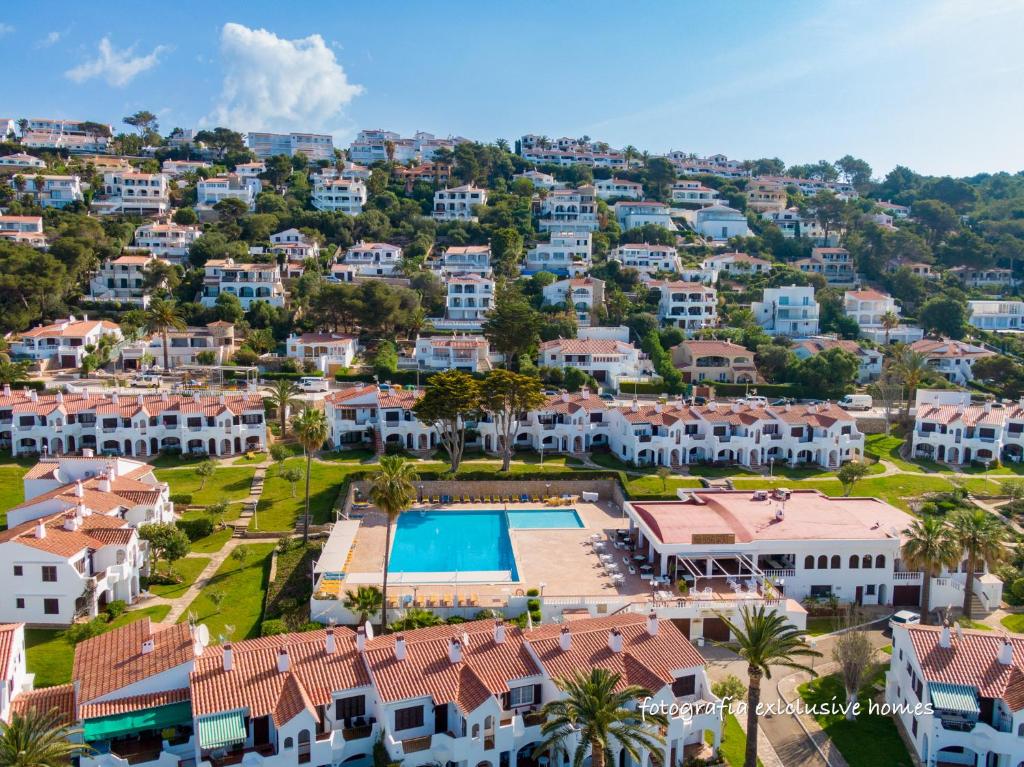 PRECIOSO APARTAMENTO REFORMADO CON VISTAS A PLAYA SON BOU ...
