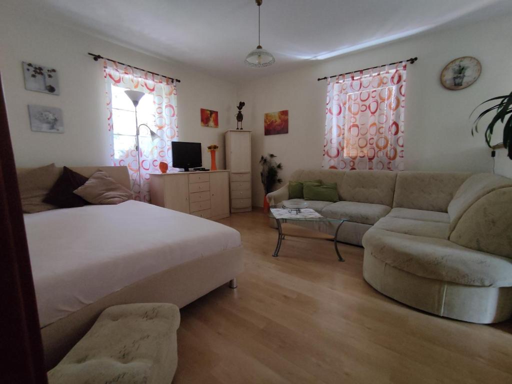 Posezení v ubytování Apartmány u Pilaře