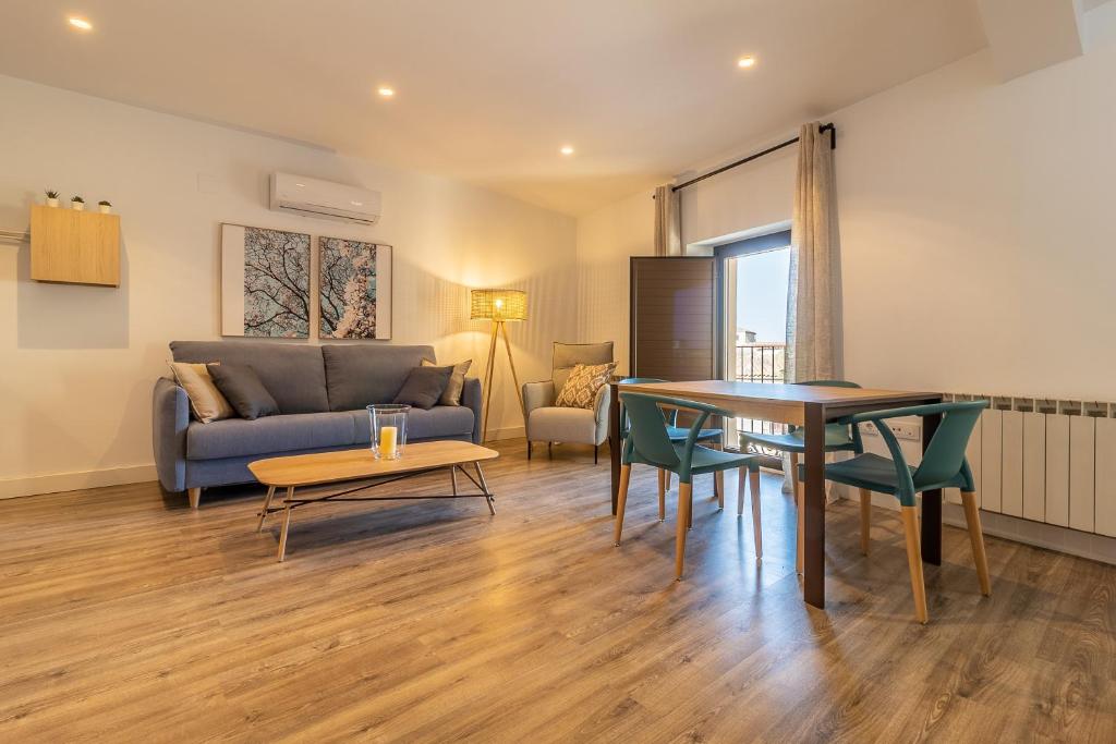 Apartamentos con vistas en el casco histórico - El Patio - 1