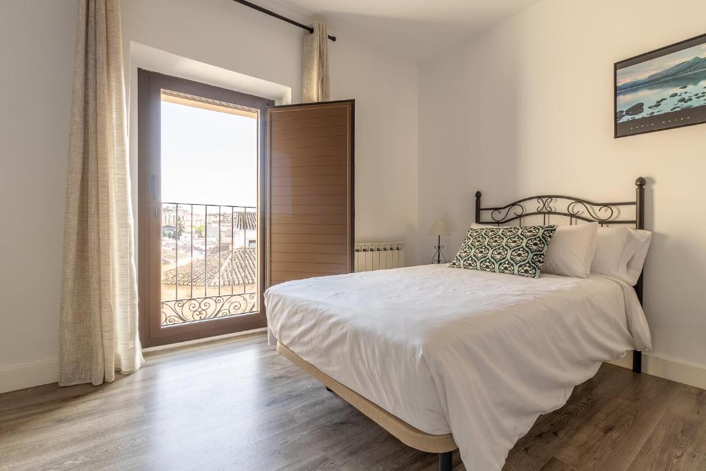 Apartamentos con vistas en el casco histórico - El Patio - 11