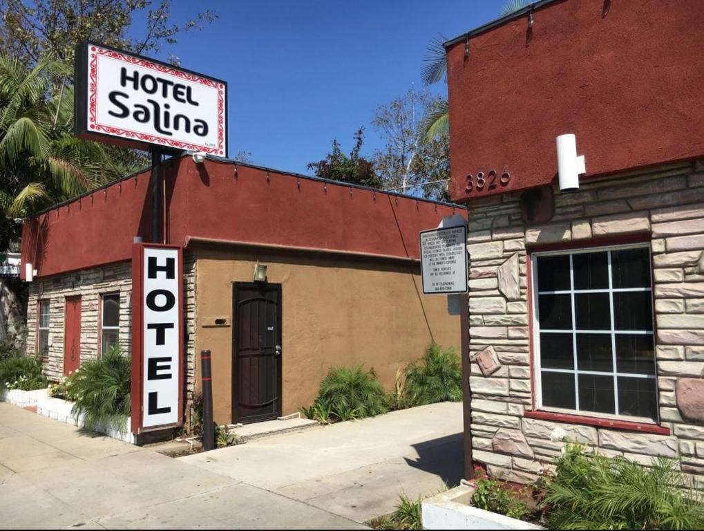 a hotel saluna sign in front of a building at Hotel Salina in Long Beach