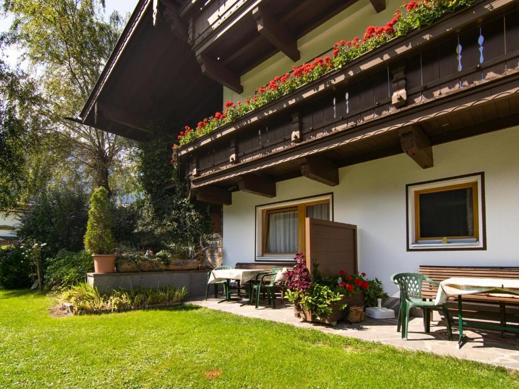 Vonkajšia záhrada v ubytovaní Ferienhaus Oblasser II