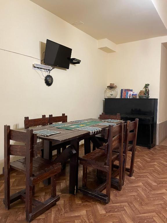 TV a/nebo společenská místnost v ubytování Kataryn Hostel