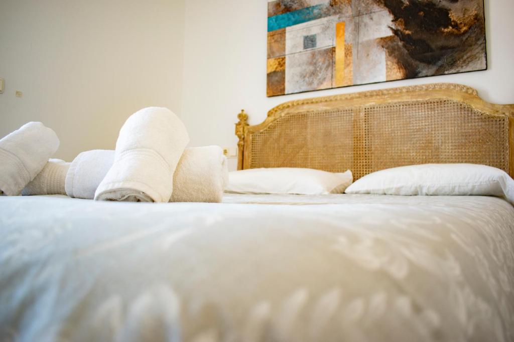 A bed or beds in a room at Penthouse Tarifa with Sea Views