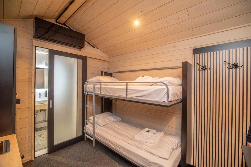Postel nebo postele na pokoji v ubytování Lapland View Lodge