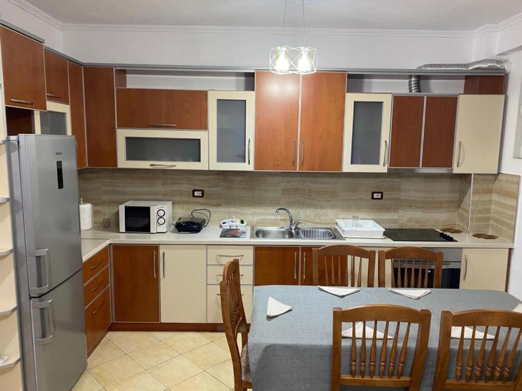 Kamberi Apartment - Image 12