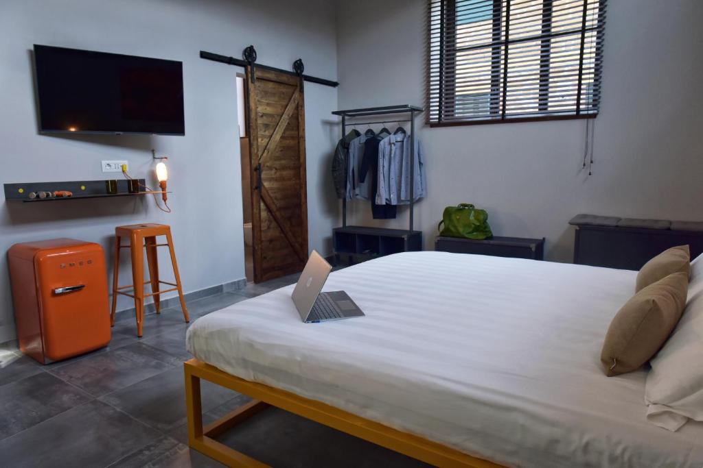 GARAGE47 Storica Officina Meccanica LOFT B&B iN PIENZA - 6