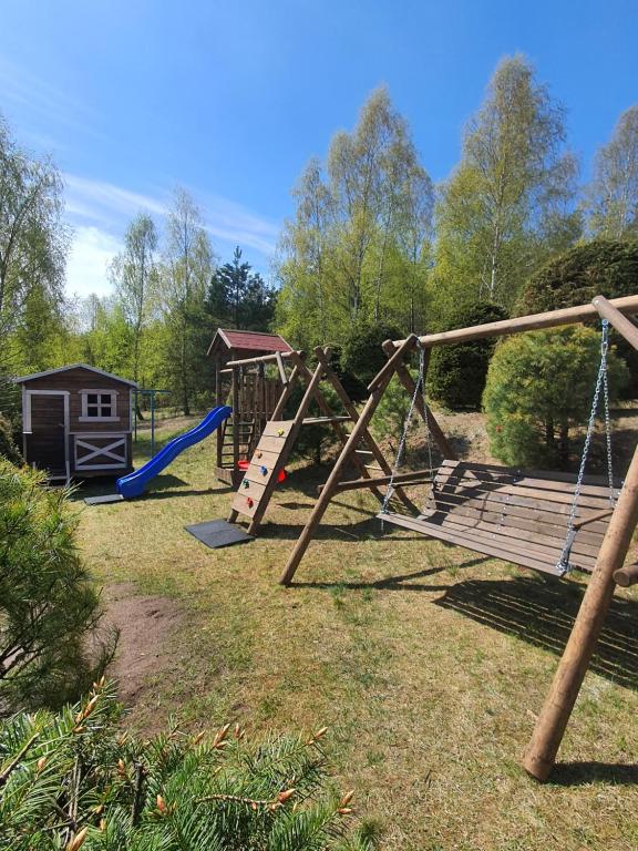 Detský kútik v ubytovaní Dom na wzgórzu z widokiem na jezioro z balią i sauną