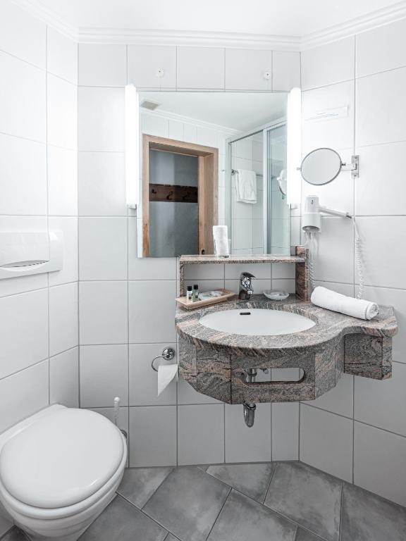 Mittelburg Wellnesshotel - Single Room B