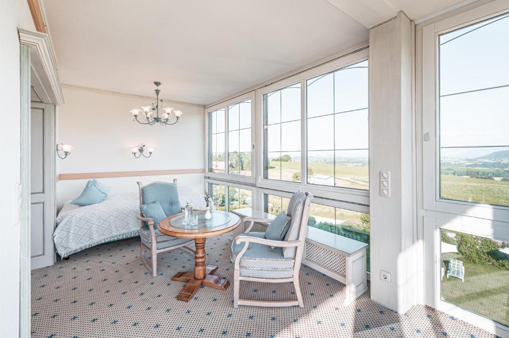 Mittelburg Wellnesshotel - Suite With Mountain View