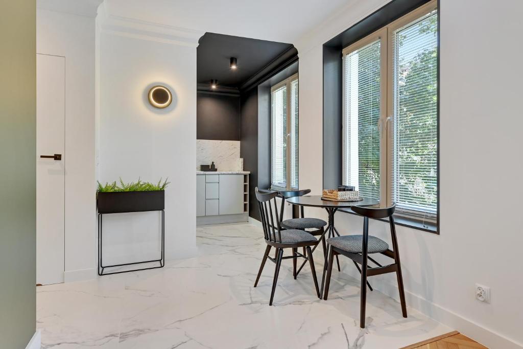 Posedenie v ubytovaní Grobla Charming Apartment by Downtown Apartments