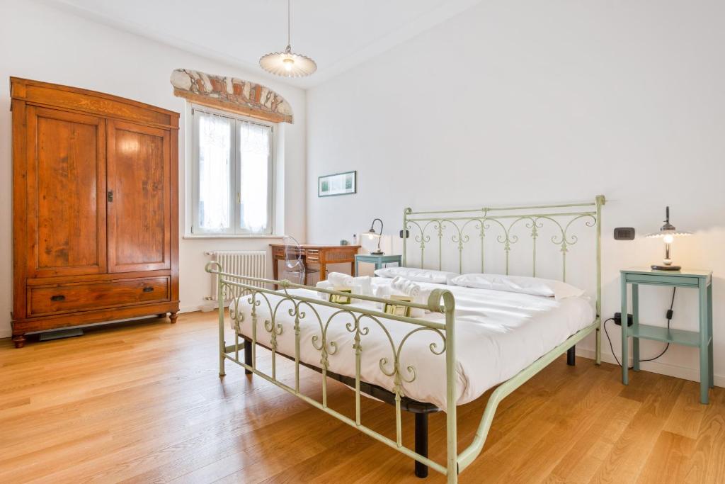 San Vitale Elegant Flat - Appartement De Deux Chambres