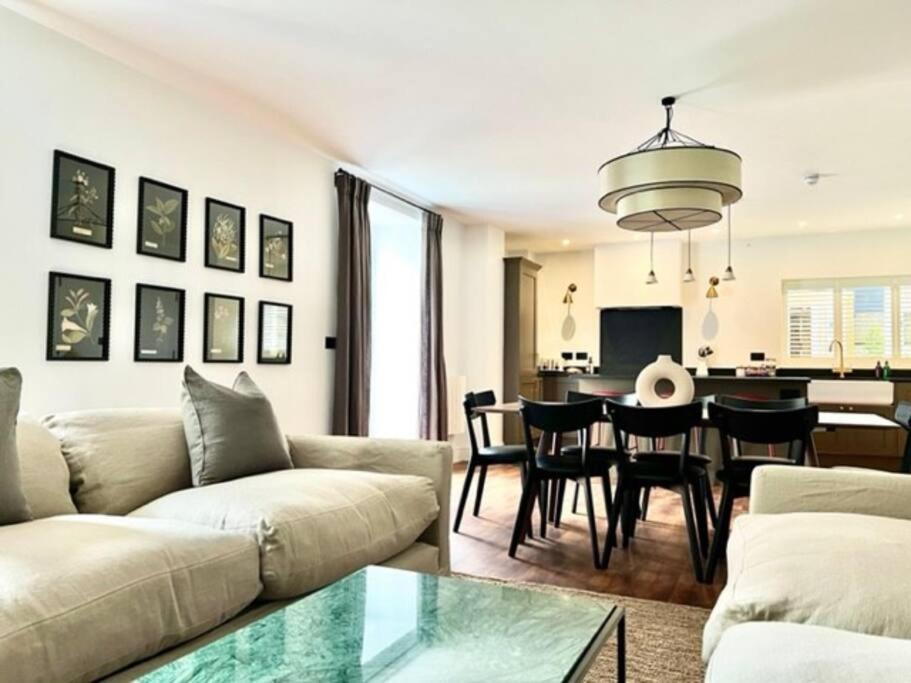 Et opholdsområde på Redland Suites - Apartment 1