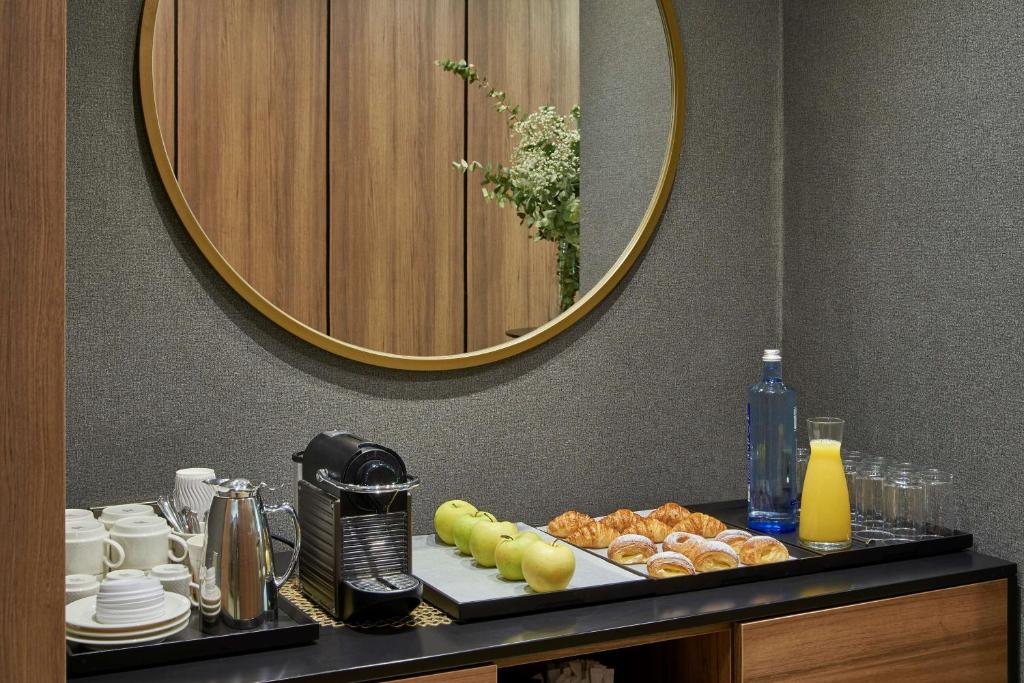Comida en o cerca de este hotel