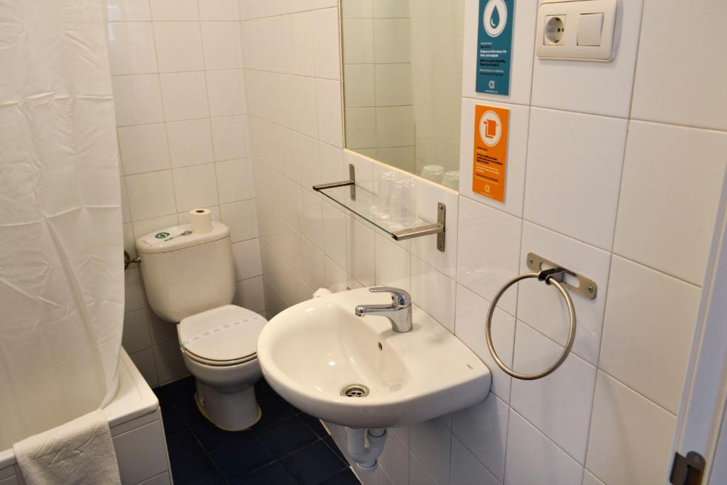Kúpeľňa v ubytovaní Alda Centro León
