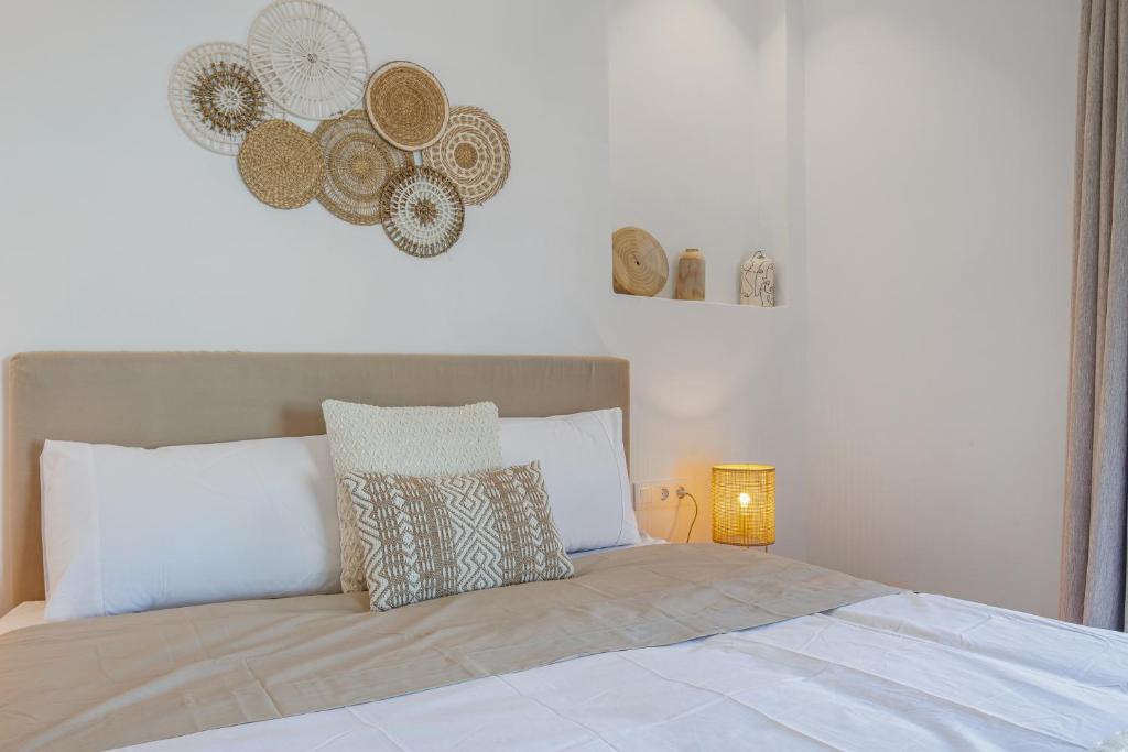 Łóżko lub łóżka w pokoju w obiekcie Luminoso apartamento en Andalucía del Mar