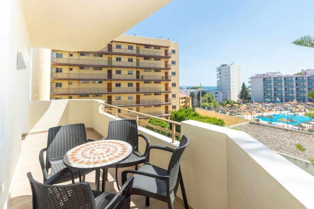 The swimming pool at or close to Santa Marta al lado de los servicios y de la playa