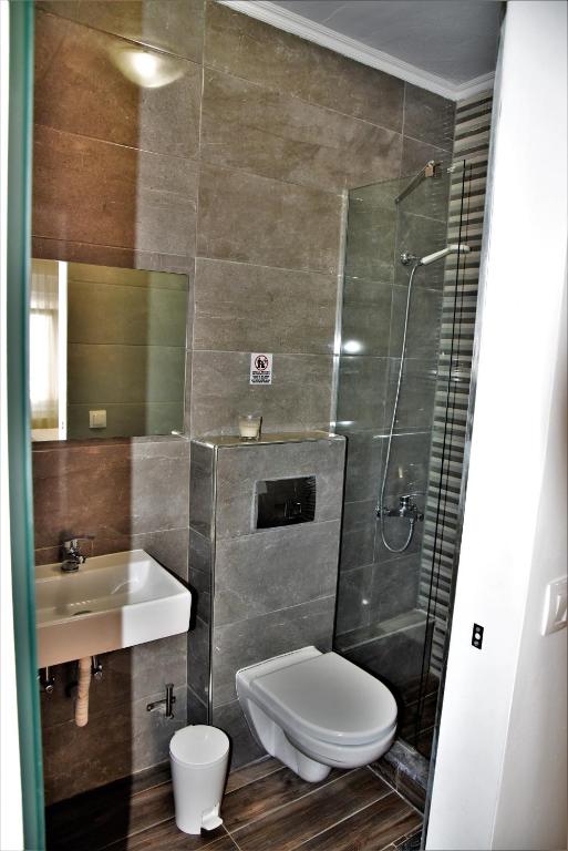Kúpeľňa v ubytovaní Virginia Rooms