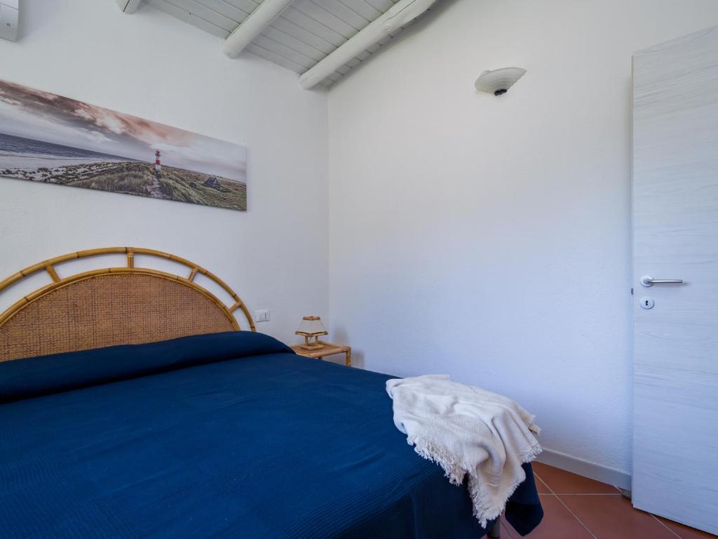 A bed or beds in a room at Laura's Terrace - Klodge